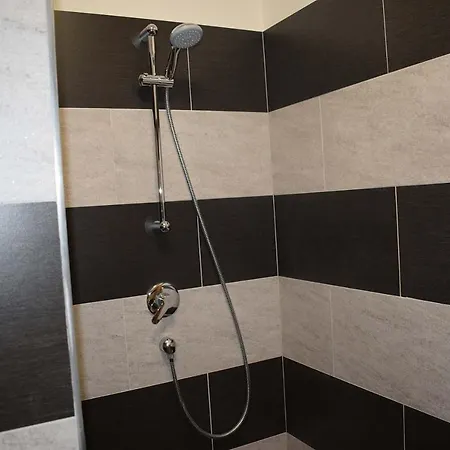 Podlesansky Mlyn S Wellness Villa Lesany (Benesov)